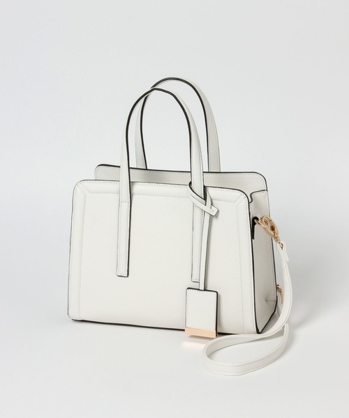 GLOBAL WORK(グローバルワーク)の「スクエアショルダーS/一部店舗限定/349577(ショルダーバッグ・レディース・ブラック/ベージュ/レッド/ホワイト・FREE)」の2枚目の写真