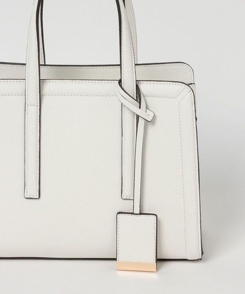 GLOBAL WORK(グローバルワーク)の「スクエアショルダーS/一部店舗限定/349577(ショルダーバッグ・レディース・ブラック/ベージュ/レッド/ホワイト・FREE)」の7枚目の写真