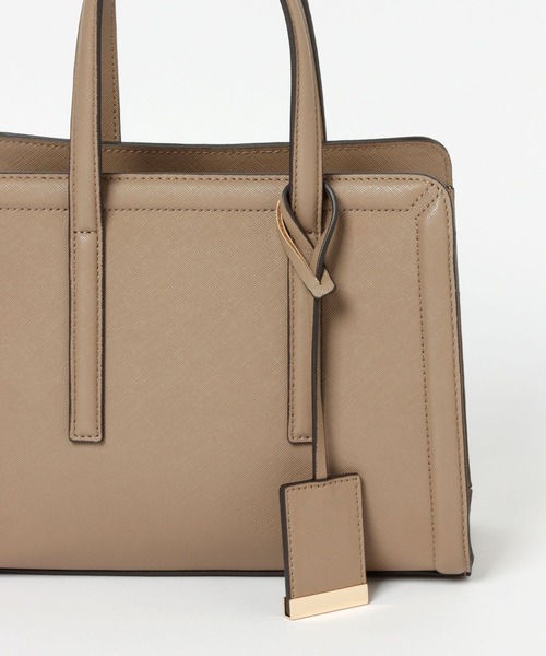 GLOBAL WORK(グローバルワーク)の「スクエアショルダーS/一部店舗限定/349577(ショルダーバッグ・レディース・ブラック/ベージュ/レッド/ホワイト・FREE)」の9枚目の写真