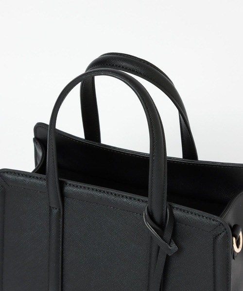 GLOBAL WORK(グローバルワーク)の「スクエアショルダーS/一部店舗限定/349577(ショルダーバッグ・レディース・ブラック/ベージュ/レッド/ホワイト・FREE)」の15枚目の写真