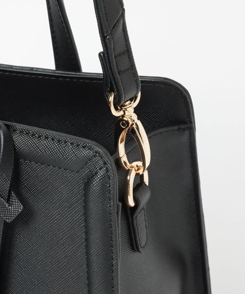 GLOBAL WORK(グローバルワーク)の「スクエアショルダーS/一部店舗限定/349577(ショルダーバッグ・レディース・ブラック/ベージュ/レッド/ホワイト・FREE)」の17枚目の写真