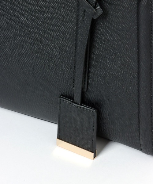 GLOBAL WORK(グローバルワーク)の「スクエアショルダーS/一部店舗限定/349577(ショルダーバッグ・レディース・ブラック/ベージュ/レッド/ホワイト・FREE)」の18枚目の写真