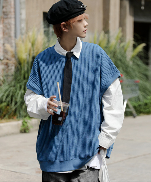 neos（ネオス）の「【neos -addictive design-】ビッグシルエット クルーネック ワッフル ベスト（ベスト・メンズ・ブルー/グリーン/ブラック/イエロー/チャコールグレー/アイボリー・LARGE/MEDIUM）」の5枚目の写真