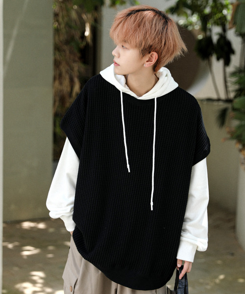 neos（ネオス）の「【neos -addictive design-】ビッグシルエット クルーネック ワッフル ベスト（ベスト・メンズ・ブルー/グリーン/ブラック/イエロー/チャコールグレー/アイボリー・LARGE/MEDIUM）」の3枚目の写真