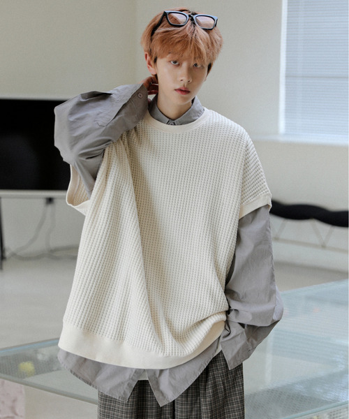 neos（ネオス）の「【neos -addictive design-】ビッグシルエット クルーネック ワッフル ベスト（ベスト・メンズ・ブルー/グリーン/ブラック/イエロー/チャコールグレー/アイボリー・LARGE/MEDIUM）」の12枚目の写真