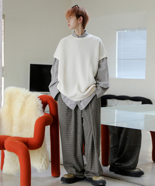 neos（ネオス）の「【neos -addictive design-】ビッグシルエット クルーネック ワッフル ベスト（ベスト・メンズ・ブルー/グリーン/ブラック/イエロー/チャコールグレー/アイボリー・LARGE/MEDIUM）」の13枚目の写真