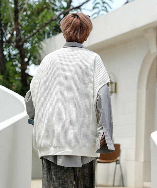 neos（ネオス）の「【neos -addictive design-】ビッグシルエット クルーネック ワッフル ベスト（ベスト・メンズ・ブルー/グリーン/ブラック/イエロー/チャコールグレー/アイボリー・LARGE/MEDIUM）」の15枚目の写真