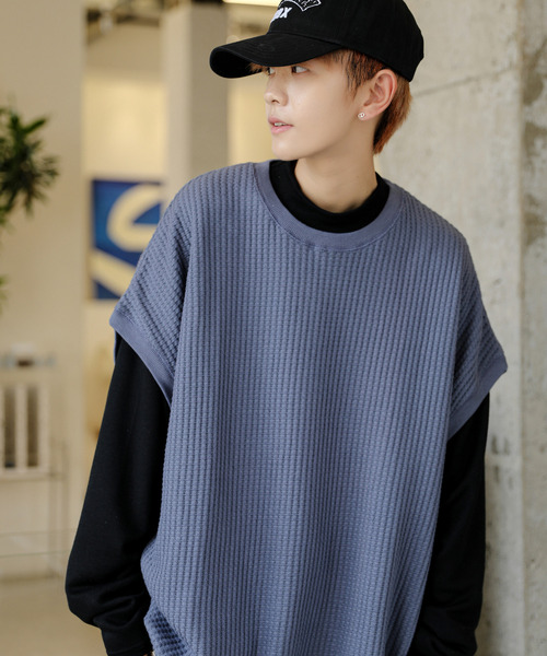 neos（ネオス）の「【neos -addictive design-】ビッグシルエット クルーネック ワッフル ベスト（ベスト・メンズ・ブルー/グリーン/ブラック/イエロー/チャコールグレー/アイボリー・LARGE/MEDIUM）」の17枚目の写真