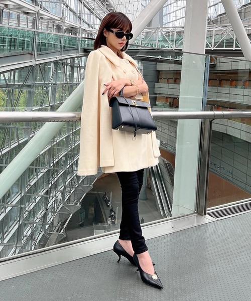 EIMY ISTOIRE（エイミーイストワール）の「アシンメトリーチャームパンプス（パンプス・レディース・ホワイト/ブラック/ピンク/ライム・S/M/L）」の5枚目の写真