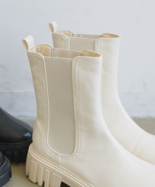 idem（イデム）の「platform side gore boots/プラットフォーム厚底サイドゴアブーツ（ブーツ・レディース・アイボリー/ブラック・SMALL/MEDIUM/LARGE）」の8枚目の写真