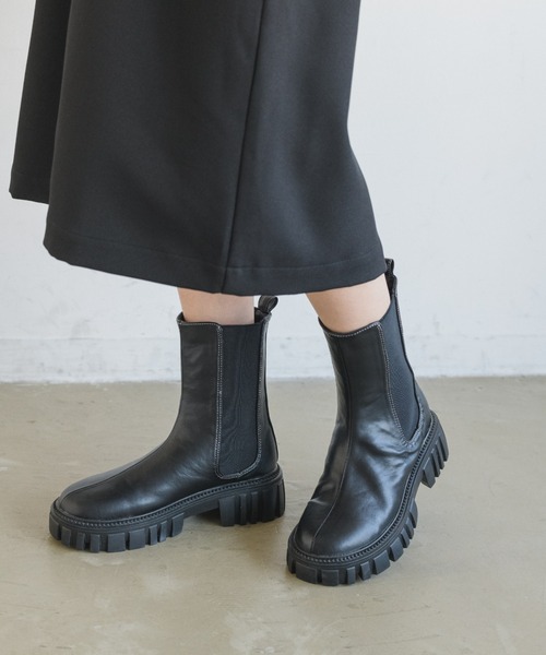 idem（イデム）の「platform side gore boots/プラットフォーム厚底サイドゴアブーツ（ブーツ・レディース・アイボリー/ブラック・SMALL/MEDIUM/LARGE）」の20枚目の写真