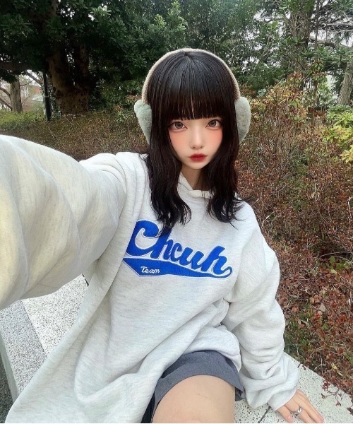 DEVICE（デバイス）の「韓国風ビッグシルエット カレッジロゴ フーディー スウェット トレーナー（スウェット・レディース・グレー/ブラック/ブルー・FREE）」の7枚目の写真