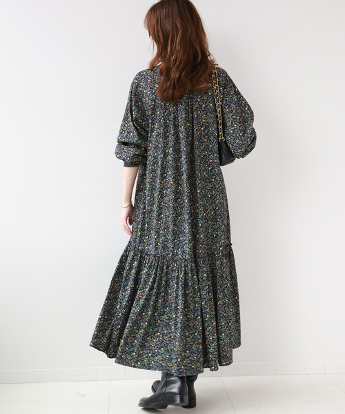 JOURNAL STANDARD relume(ジャーナルスタンダード レリューム)の「ネイビーフローラルシャーリングワンピース(ワンピース・レディース・ネイビー/ダークブルー・FREE)」の9枚目の写真