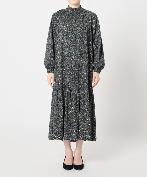 JOURNAL STANDARD relume(ジャーナルスタンダード レリューム)の「ネイビーフローラルシャーリングワンピース(ワンピース・レディース・ネイビー/ダークブルー・FREE)」の10枚目の写真