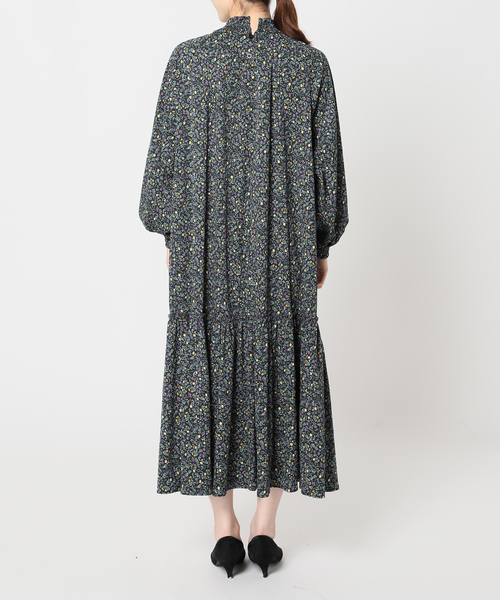 JOURNAL STANDARD relume(ジャーナルスタンダード レリューム)の「ネイビーフローラルシャーリングワンピース(ワンピース・レディース・ネイビー/ダークブルー・FREE)」の12枚目の写真