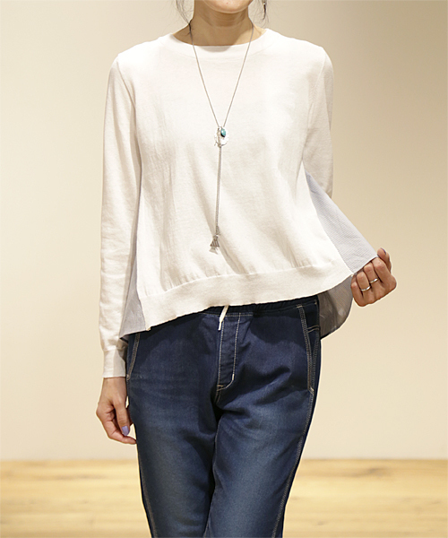 And A（アンドエー）の「コンビSHニット*（ニット/セーター・レディース・ホワイト/ライトグレー/ネイビー・FREE）」の4枚目の写真