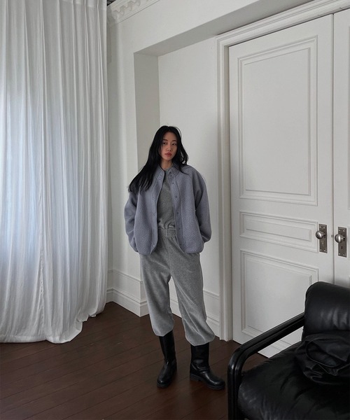 MUYMONA(ムイモナ)の「パイピング ボアジャケット mmw22a030【MUYMONA】【2022AW】(ブルゾン・レディース・ベージュ/ブルー/スミクロ・FREE)」の22枚目の写真