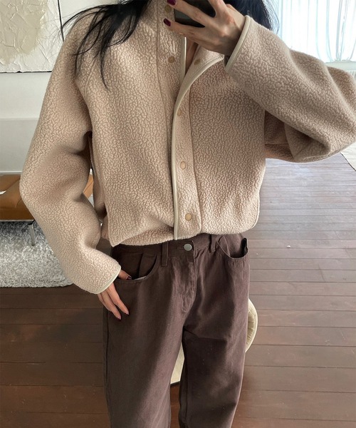 MUYMONA(ムイモナ)の「パイピング ボアジャケット mmw22a030【MUYMONA】【2022AW】(ブルゾン・レディース・ベージュ/ブルー/スミクロ・FREE)」の19枚目の写真