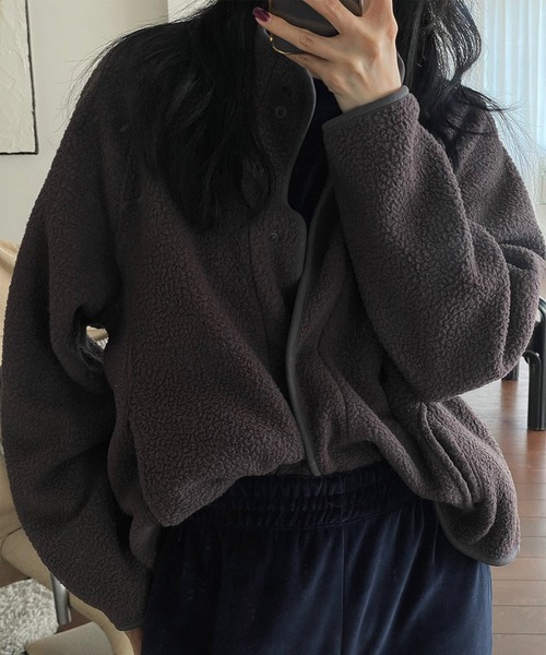 MUYMONA(ムイモナ)の「パイピング ボアジャケット mmw22a030【MUYMONA】【2022AW】(ブルゾン・レディース・ベージュ/ブルー/スミクロ・FREE)」の16枚目の写真