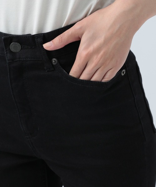 BAYFLOW(ベイフロー)の「スキニージーンズ23SS(デニムパンツ・レディース・ライトブルー/ブラック/オフホワイト/ブルー・24inch/25inch/26inch/23inch/22inch)」の11枚目の写真