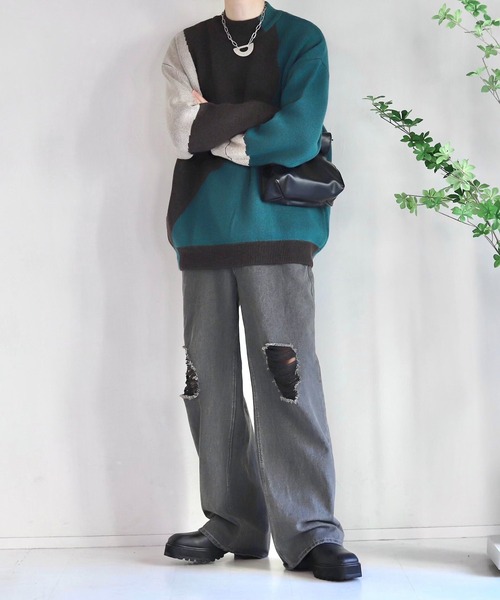 WONDER WONDER（ワンダーワンダー）の「ダメージデニムワイドフレアパンツ / RIPPED DENIM PANTS【セットアップ対応】（デニムパンツ・メンズ・ブラック/ブルー・S/M/L）」の9枚目の写真