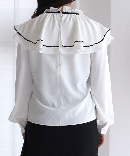 TITTY&CO.（ティティーアンドコー）の「【TITTY&CO.】ビッグカラーフリルブラウス（シャツ/ブラウス・レディース・ホワイト/マルチ・FREE）」の5枚目の写真