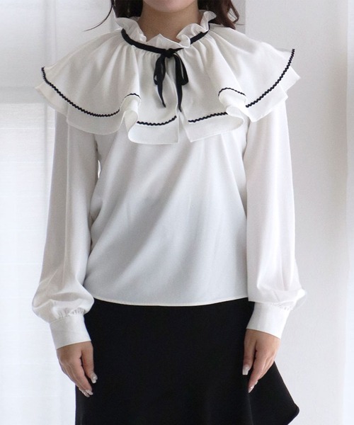 TITTY&CO.（ティティーアンドコー）の「【TITTY&CO.】ビッグカラーフリルブラウス（シャツ/ブラウス・レディース・ホワイト/マルチ・FREE）」の4枚目の写真