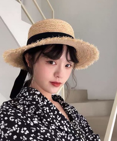 EPICKS（エピックス）の「つば広フリンジストローハット　麦わら帽子（ハット・レディース・ホワイト/ブラック・F）」の2枚目の写真