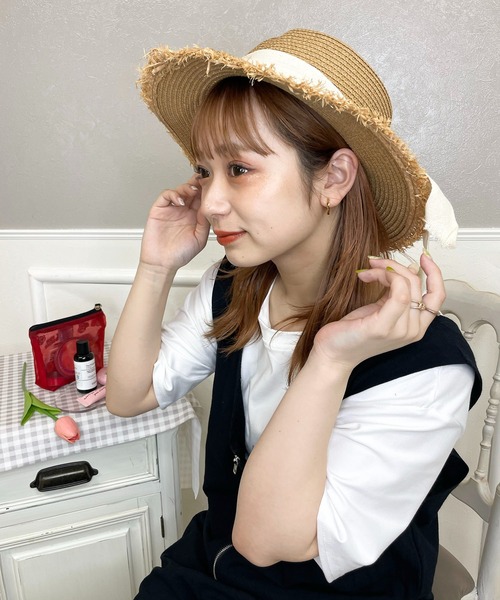 EPICKS（エピックス）の「つば広フリンジストローハット　麦わら帽子（ハット・レディース・ホワイト/ブラック・F）」の16枚目の写真