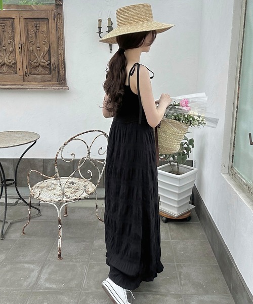 LAUIR（ラウアー）の「シャーリング肩リボンキャミワンピース（ワンピース・レディース・アイボリー/ブラック/オフホワイト/ブラウン/ネイビー・MEDIUM/LARGE/X-LARGE/SMALL）」の21枚目の写真