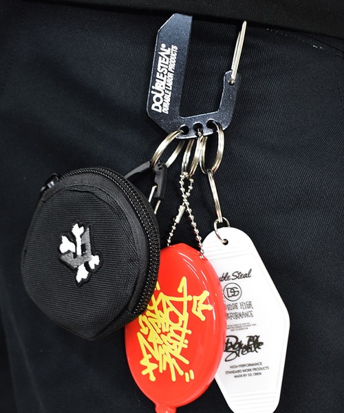 DOUBLE STEAL(ダブルスティール)の「Carabiner(キーホルダー・メンズ・シルバー/ブラック/レッド・FREE)」の7枚目の写真