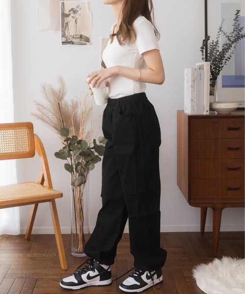 Ada.(エイダ)の「ぐるゴム 2way カーゴパンツ(カーゴパンツ・レディース・ベージュ/ブラック/カーキ・L/M)」の13枚目の写真