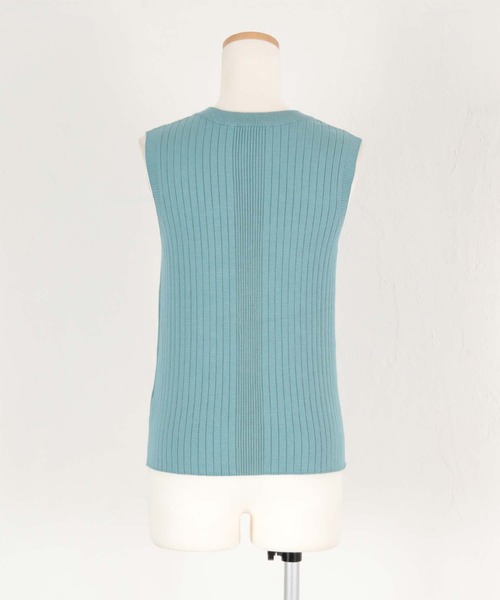 titivate（ティティベイト）の「ノースリーブワイドリブニットトップス（タンクトップ・レディース・ブラック/ライトブルー/アイボリー/グレイッシュベージュ/ダークオレンジ/コーラルピンク/ミント・S/M/L）」の22枚目の写真