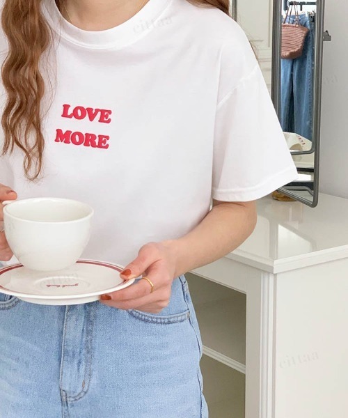 Dalfwin（ダールフィン）の「韓国ファッション LOVEMORE発泡ロゴ半袖Tシャツ（Tシャツ/カットソー・レディース・イエロー/ブラック/アイボリー・FREE）」の7枚目の写真