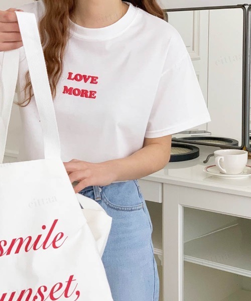 Dalfwin（ダールフィン）の「韓国ファッション LOVEMORE発泡ロゴ半袖Tシャツ（Tシャツ/カットソー・レディース・イエロー/ブラック/アイボリー・FREE）」の9枚目の写真