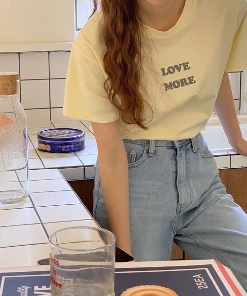 Dalfwin（ダールフィン）の「韓国ファッション LOVEMORE発泡ロゴ半袖Tシャツ（Tシャツ/カットソー・レディース・イエロー/ブラック/アイボリー・FREE）」の12枚目の写真