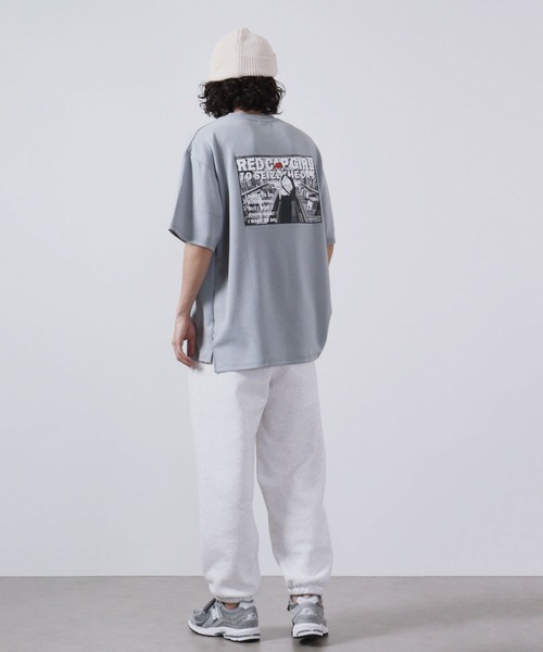 Red Cap Girl(レッドキャプガール)の「Red Cap Girl 冷感とろみポンチ バックイラスト ビッグシルエットスリット半袖Tシャツ(Tシャツ/カットソー・メンズ・ブラック系その他/グレイッシュベージュ/ホワイト/ホワイト系その他/ブルー系その他/ブラック/ブルー/ベージュ系その他・L/M)」の9枚目の写真