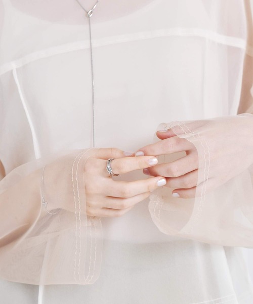 LHME(エルエイチエムイー)の「LHME ノットリング/サージカルステンレス316L(金属アレルギー対応)(リング・レディース・ゴールド/シルバー・9号/11号/13号/15号)」の12枚目の写真