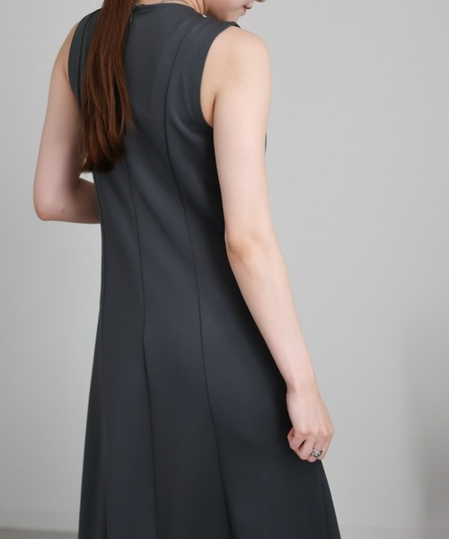 sakishimatokyo（サキシマトーキョー）の「ポンチタックノースリワンピース/フォーマル（ワンピース・レディース・ベージュ/ブラック/チャコールグレー・FREE）」の21枚目の写真