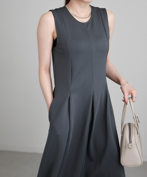 sakishimatokyo（サキシマトーキョー）の「ポンチタックノースリワンピース/フォーマル（ワンピース・レディース・ベージュ/ブラック/チャコールグレー・FREE）」の16枚目の写真