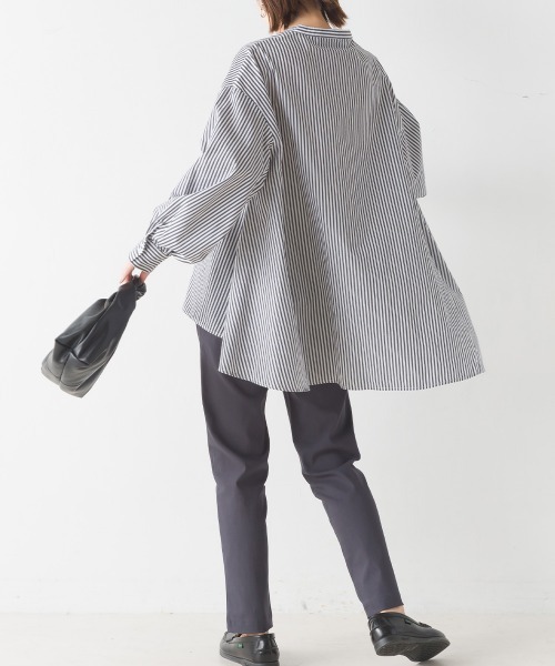 OMNES（オムネス）の「製品洗いブロード長袖フレアシャツ（シャツ/ブラウス・レディース・ブラック系その他/ブルー系その他/ホワイト/ブルー/ベージュ/ピンク・FREE）」の15枚目の写真