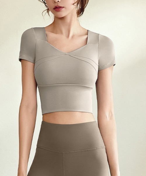 SAISON DE PAPILLON（セゾンドパピヨン）の「パッド付半袖トップ ブラトップ タンクトップ スポーツウェア（スポーツブラ・レディース・ブラック/グレー/パープル/ピンク/イエロー/グリーン/ベージュ/ブルー・L/M）」の4枚目の写真