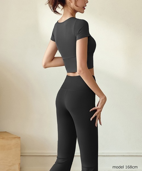 SAISON DE PAPILLON（セゾンドパピヨン）の「パッド付半袖トップ ブラトップ タンクトップ スポーツウェア（スポーツブラ・レディース・ブラック/グレー/パープル/ピンク/イエロー/グリーン/ベージュ/ブルー・L/M）」の17枚目の写真