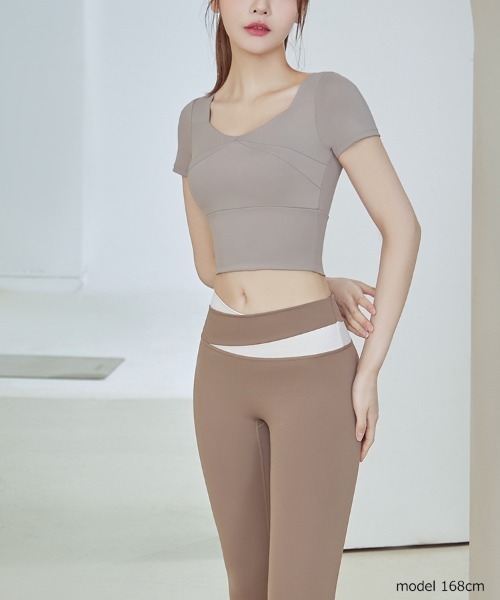 SAISON DE PAPILLON（セゾンドパピヨン）の「パッド付半袖トップ ブラトップ タンクトップ スポーツウェア（スポーツブラ・レディース・ブラック/グレー/パープル/ピンク/イエロー/グリーン/ベージュ/ブルー・L/M）」の21枚目の写真