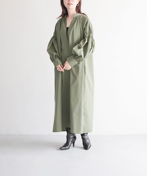 LEPSIM(レプシィム)の「【FOR I SERIES】袖シャーリングワンピース 966478(ワンピース・レディース・ベージュ/グリーン/ブラック・FREE)」の3枚目の写真