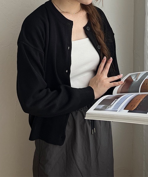 SallyLunn(サリーラン)の「【8色展開】ベーシッククルーネックカーディガン(カーディガン/ボレロ・レディース・ブラウン/イエロー/ブラック/レッド/ブルー/ピンク/クリーム/ネイビー・FREE)」の22枚目の写真