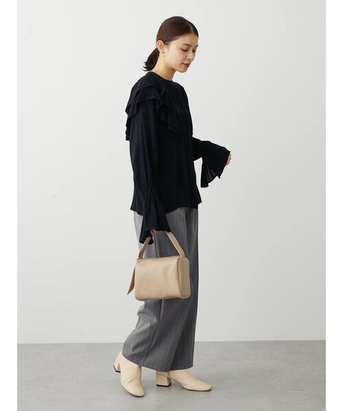 Petit fleur(プチフルール)の「・Petit Fleur ラッフルショルダーブラウス(シャツ/ブラウス・レディース・モカ/ブラック/グリーン・FREE)」の5枚目の写真