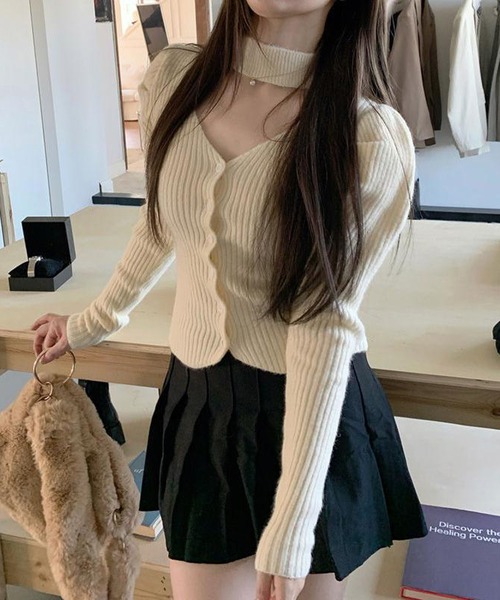 Nia（ニア）の「Nia(ニア)/チョーカー風　パフスリーブ　リブニット（ニット/セーター・レディース・ブラック/レッド/アイボリー・FREE）」の8枚目の写真