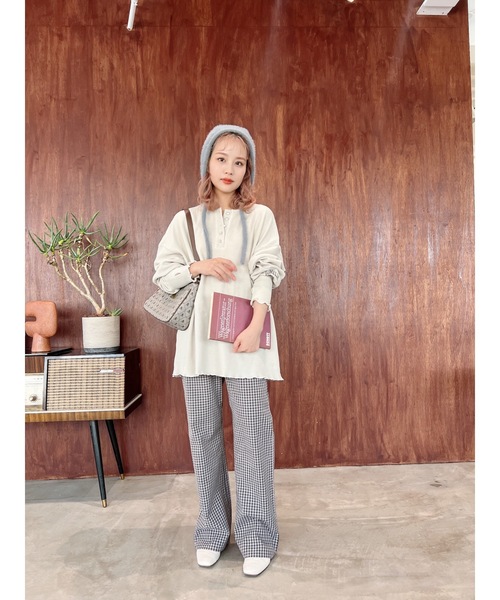 jumelle（ジュメロ）の「【フィンガーホール付き】basic over cutsew（Tシャツ/カットソー・レディース・グリーン/チャコールグレー・FREE）」の17枚目の写真