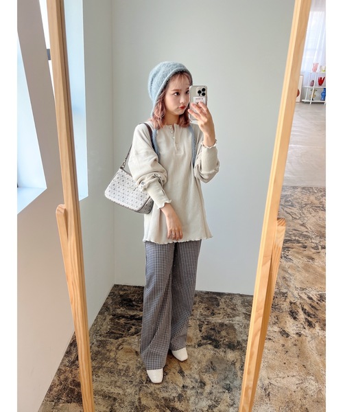 jumelle（ジュメロ）の「【フィンガーホール付き】basic over cutsew（Tシャツ/カットソー・レディース・グリーン/チャコールグレー・FREE）」の19枚目の写真